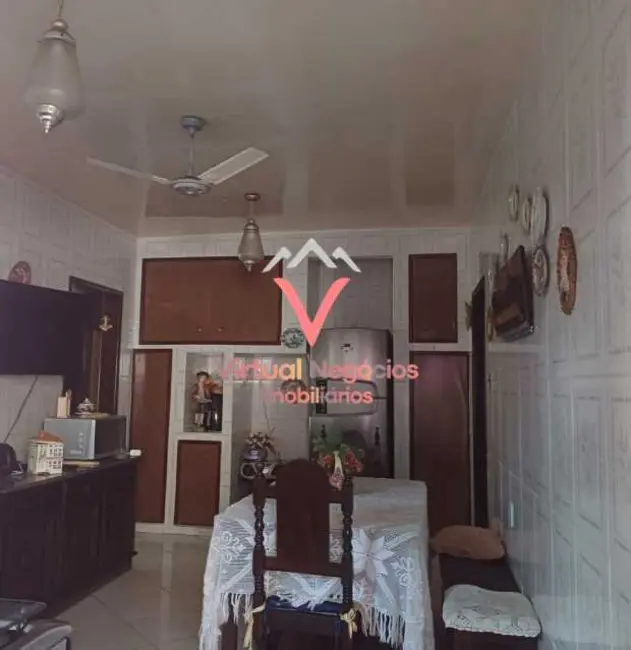 Foto 2 de Casa com 5 quartos à venda, 210m2 em Saquarema - RJ