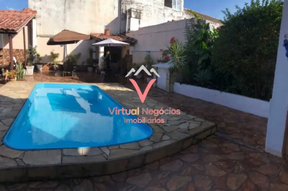 Casa com 4 quartos à venda, 180m2 em Saquarema - RJ - imagem 1 Foto 1 de Casa com 4 quartos à venda, 180m2 em Saquarema - RJ