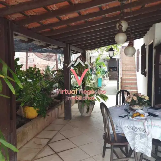 Casa com 5 quartos à venda, 200m2 em Saquarema - RJ - imagem 3 Foto 3 de Casa com 5 quartos à venda, 200m2 em Saquarema - RJ