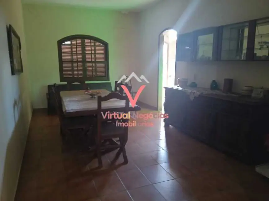 Casa com 6 quartos à venda, 400m2 em Saquarema - RJ - imagem 3 Foto 3 de Casa com 6 quartos à venda, 400m2 em Saquarema - RJ