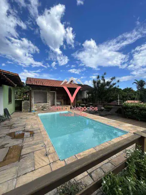 Foto 1 de Casa com 3 quartos à venda, 250m2 em Saquarema - RJ