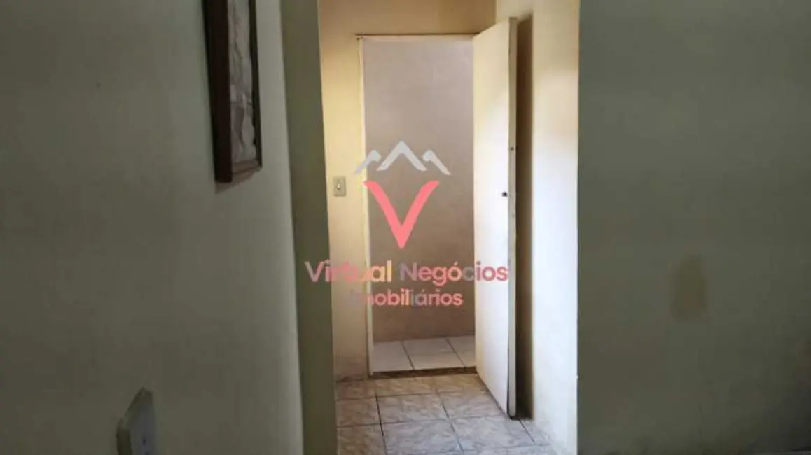 Foto 9 de Casa com 8 quartos à venda, 320m2 em Saquarema - RJ