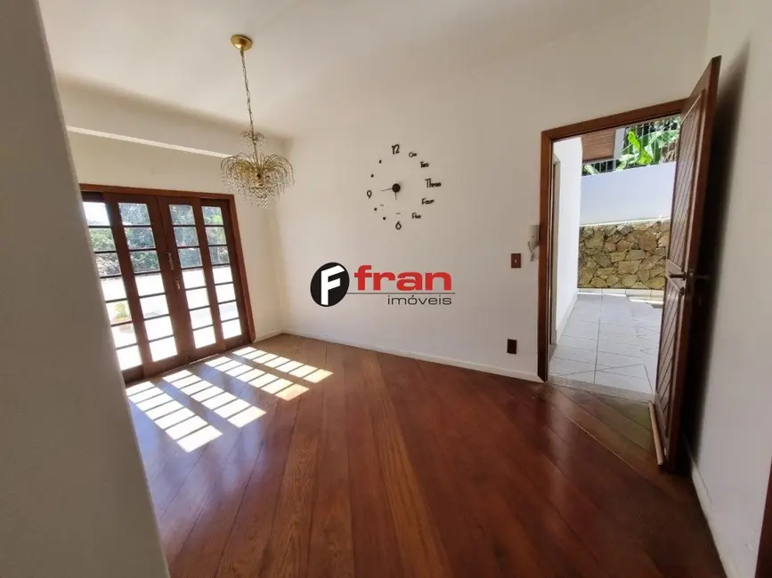 Casa com 6 quartos à venda, 291m2 em Córrego Grande, Florianopolis - SC - imagem 6 Foto 6 de Casa com 6 quartos à venda, 291m2 em Córrego Grande, Florianopolis - SC