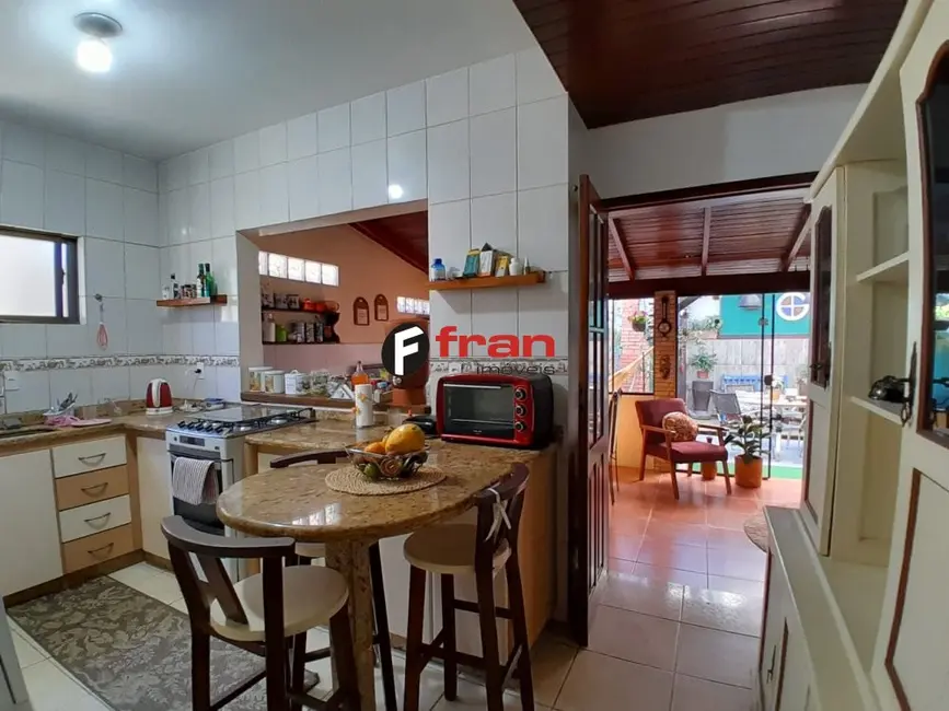 Foto 6 de Casa com 7 quartos à venda, 300m2 em Campeche, Florianopolis - SC