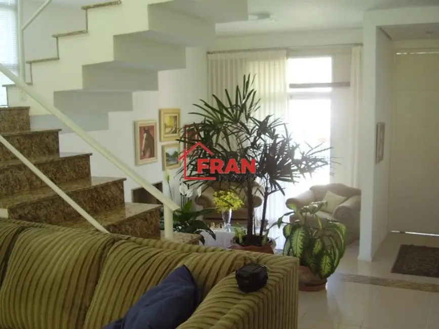 Foto 2 de Casa com 4 quartos à venda, 307m2 em Córrego Grande, Florianopolis - SC