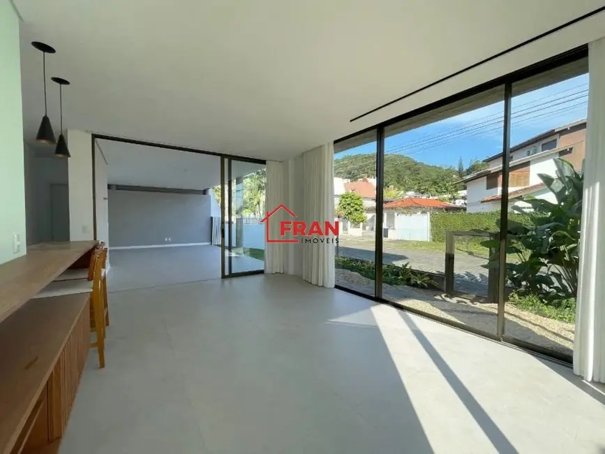 Foto 4 de Casa com 3 quartos à venda, 165m2 em Itacorubi, Florianopolis - SC