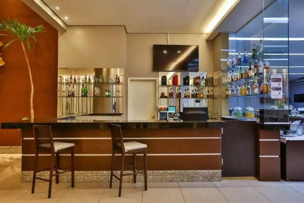 Foto 3 de Apartamento com 1 quarto à venda e para alugar, 36m2 em Adrianópolis, Manaus - AM