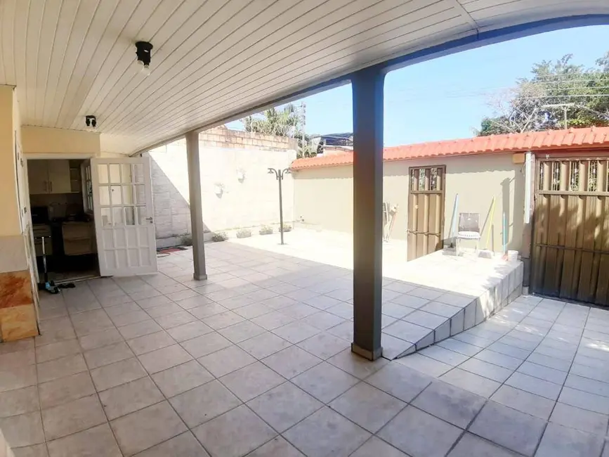 Casa com 3 quartos à venda, 150m2 em Flores, Manaus - AM - imagem 4 Foto 4 de Casa com 3 quartos à venda, 150m2 em Flores, Manaus - AM