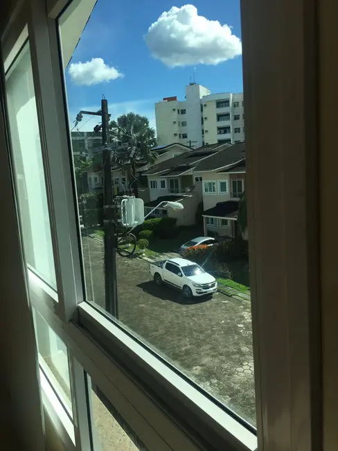 Apartamento com 4 quartos para alugar, 300m2 em Flores, Manaus - AM - imagem 8 Foto 8 de Apartamento com 4 quartos para alugar, 300m2 em Flores, Manaus - AM