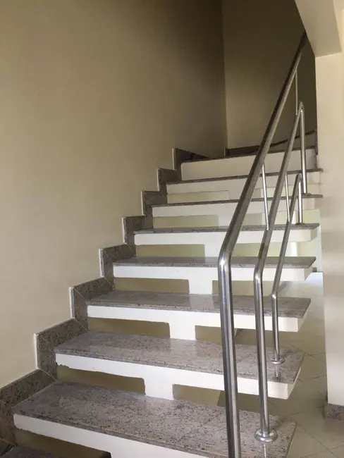 Apartamento com 4 quartos para alugar, 300m2 em Flores, Manaus - AM - imagem 7 Foto 7 de Apartamento com 4 quartos para alugar, 300m2 em Flores, Manaus - AM