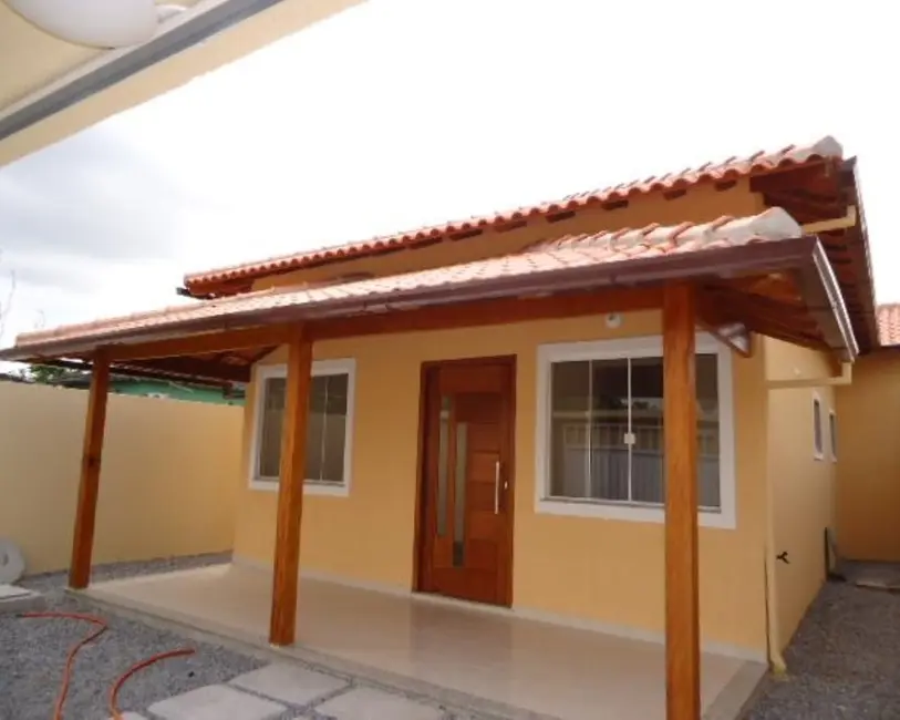 Foto 2 de Casa com 3 quartos à venda, 95m2 em Serramar, Rio Das Ostras - RJ