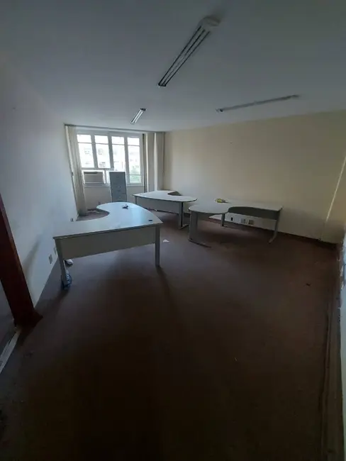 Sala Comercial à venda, 187m2 em Rio De Janeiro - RJ - imagem 8 Foto 8 de Sala Comercial à venda, 187m2 em Rio De Janeiro - RJ