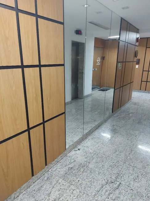Sala Comercial à venda, 187m2 em Rio De Janeiro - RJ - imagem 2 Foto 2 de Sala Comercial à venda, 187m2 em Rio De Janeiro - RJ