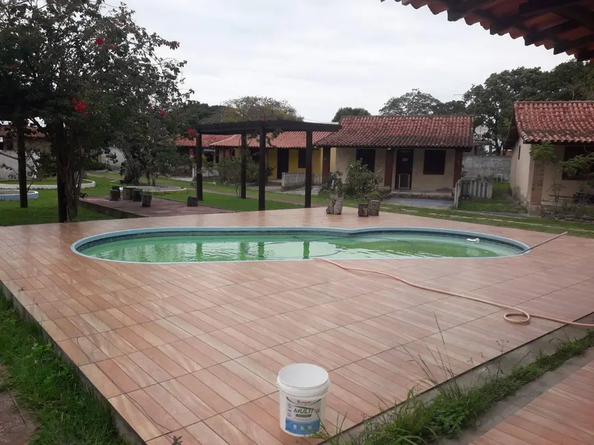 Foto 1 de Casa com 2 quartos à venda, 80m2 em Araruama - RJ