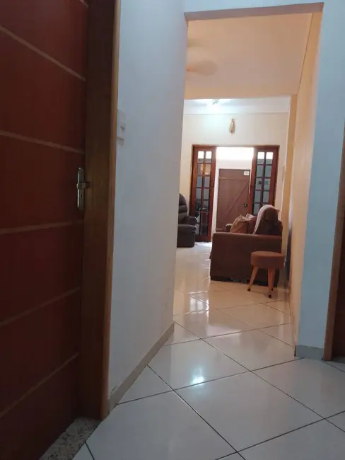 Casa com 2 quartos à venda, 131m2 em Realengo, Rio De Janeiro - RJ - imagem 8 Foto 8 de Casa com 2 quartos à venda, 131m2 em Realengo, Rio De Janeiro - RJ