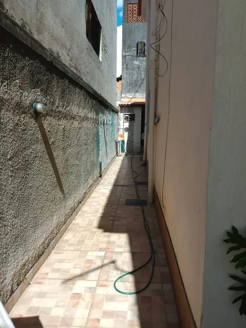 Foto 2 de Casa com 4 quartos à venda, 200m2 em Bangu, Rio De Janeiro - RJ
