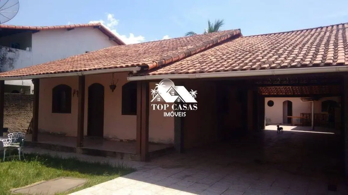 Foto 1 de Casa com 4 quartos à venda, 220m2 em Mumbuca, Marica - RJ