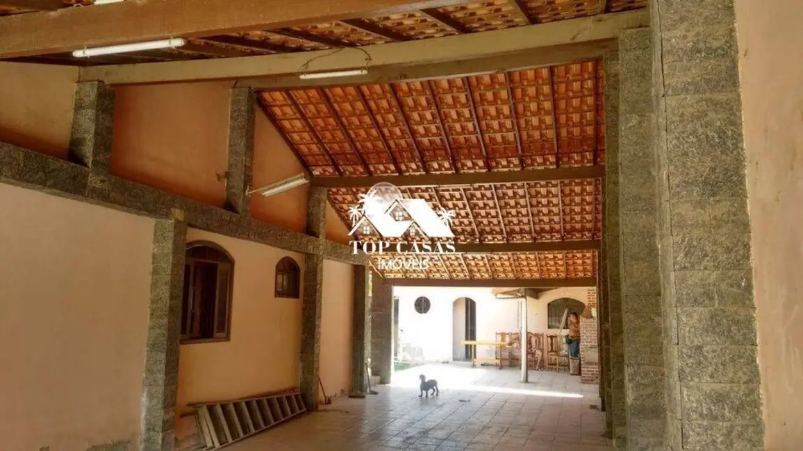 Foto 2 de Casa com 4 quartos à venda, 220m2 em Mumbuca, Marica - RJ