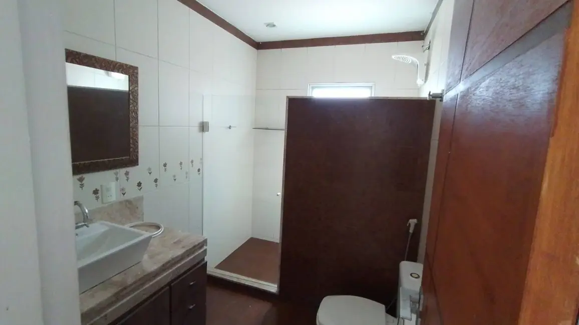 Casa com 3 quartos à venda, 175m2 em Sao Pedro Da Aldeia - RJ - imagem 9 Foto 9 de Casa com 3 quartos à venda, 175m2 em Sao Pedro Da Aldeia - RJ