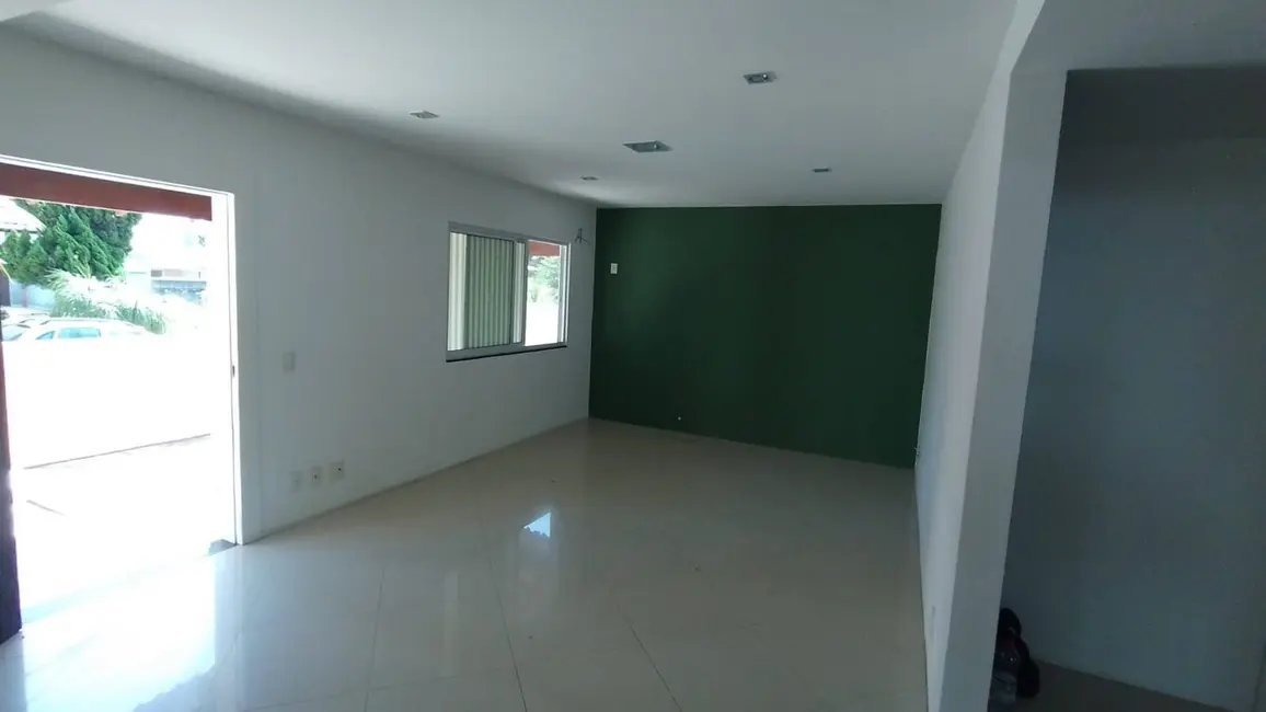 Casa com 3 quartos à venda, 175m2 em Sao Pedro Da Aldeia - RJ - imagem 4 Foto 4 de Casa com 3 quartos à venda, 175m2 em Sao Pedro Da Aldeia - RJ