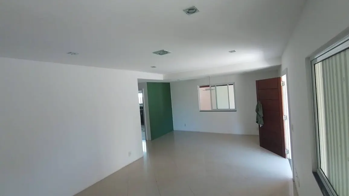 Casa com 3 quartos à venda, 175m2 em Sao Pedro Da Aldeia - RJ - imagem 7 Foto 7 de Casa com 3 quartos à venda, 175m2 em Sao Pedro Da Aldeia - RJ