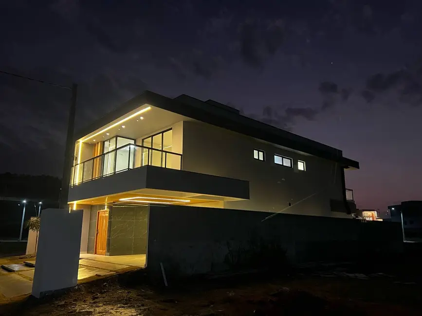 Foto 3 de Casa de Condomínio com 4 quartos à venda, 293m2 em Nova São Pedro, Sao Pedro Da Aldeia - RJ