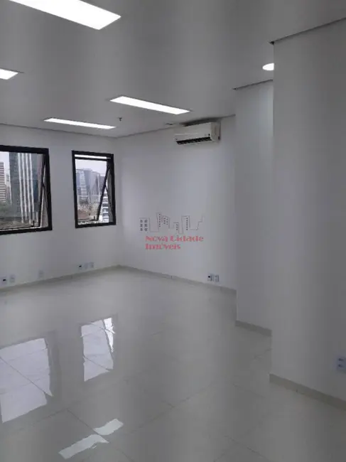 Sala Comercial à venda e para alugar, 55m2 em Vila Olímpia, São Paulo - SP - imagem 3 Foto 3 de Sala Comercial à venda e para alugar, 55m2 em Vila Olímpia, São Paulo - SP