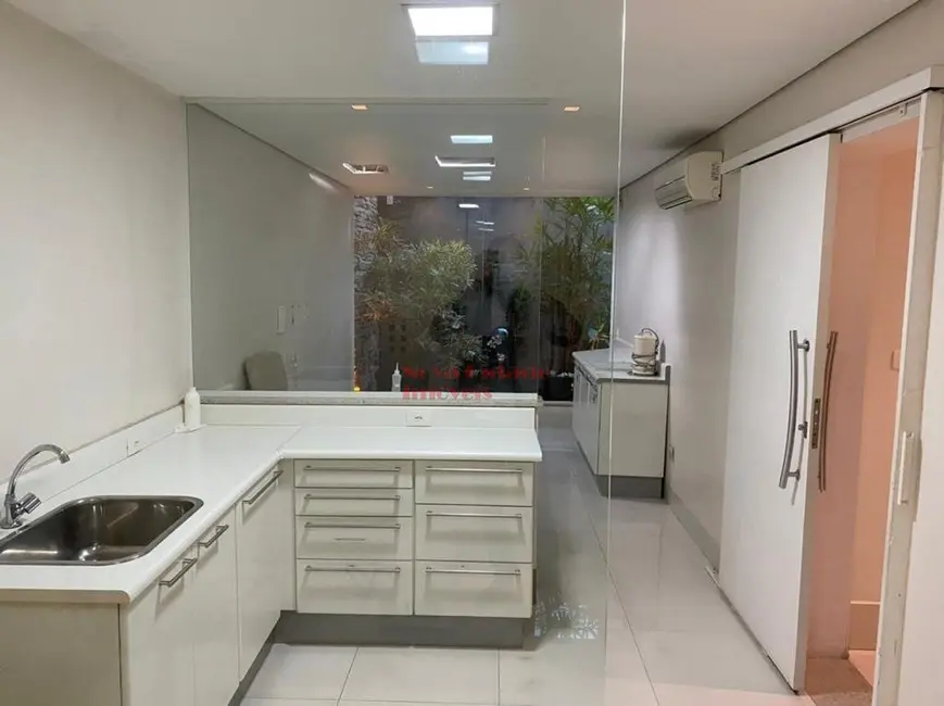 Sala Comercial à venda, 200m2 em São Paulo - SP - imagem 8 Foto 8 de Sala Comercial à venda, 200m2 em São Paulo - SP