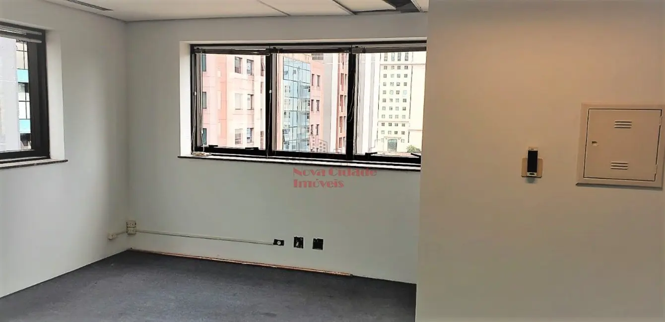 Sala Comercial à venda e para alugar, 74m2 em Vila Olímpia, São Paulo - SP - imagem 3 Foto 3 de Sala Comercial à venda e para alugar, 74m2 em Vila Olímpia, São Paulo - SP