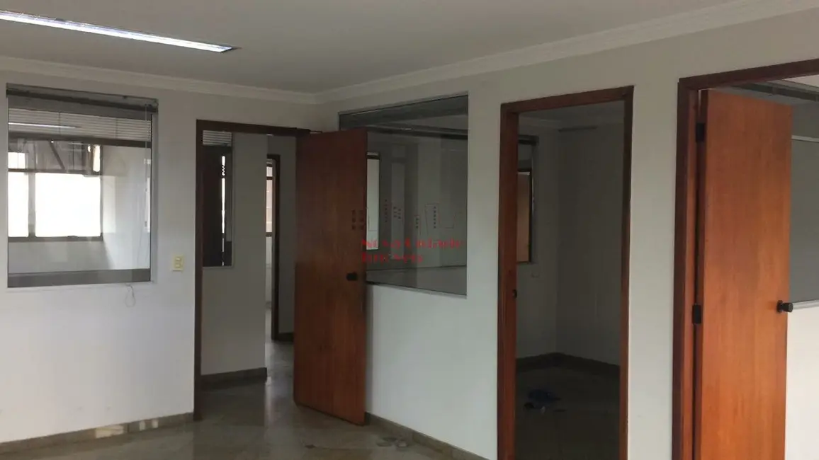 Sala Comercial à venda e para alugar, 330m2 em Vila Olímpia, São Paulo - SP - imagem 4 Foto 4 de Sala Comercial à venda e para alugar, 330m2 em Vila Olímpia, São Paulo - SP