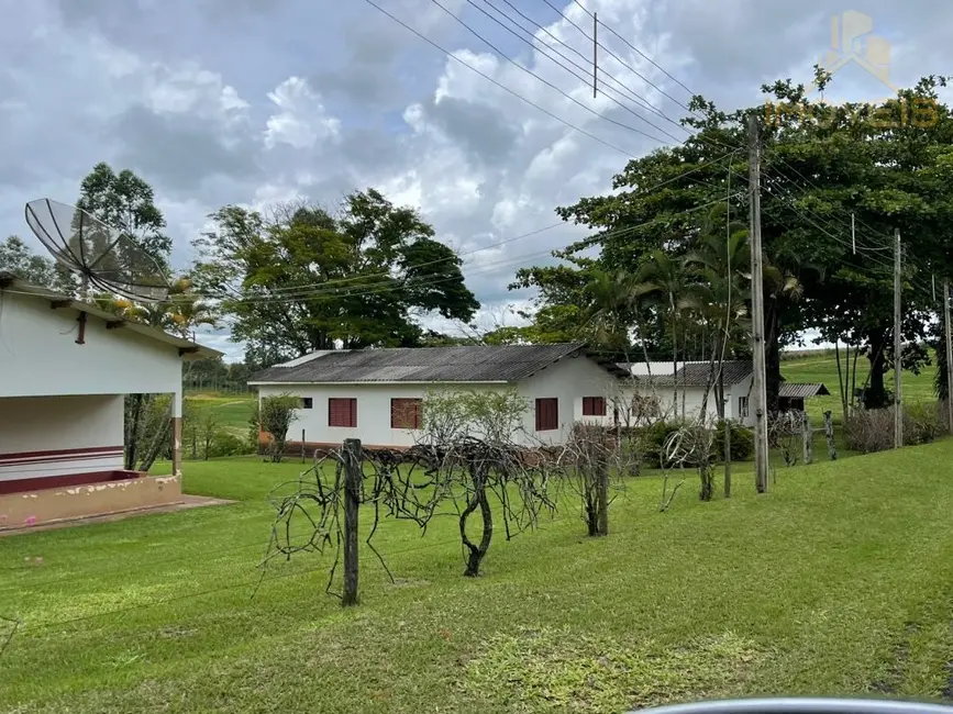 Fazenda / Haras com 3 quartos à venda, 130m2 em Área Rural de Marília, Marilia - SP - imagem 5 Foto 5 de Fazenda / Haras com 3 quartos à venda, 130m2 em Área Rural de Marília, Marilia - SP
