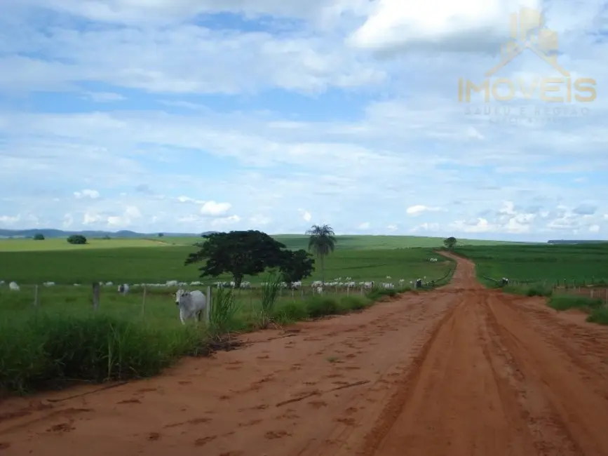 Foto 2 de Fazenda / Haras à venda, 2042m2 em Área Rural de Marília, Marilia - SP