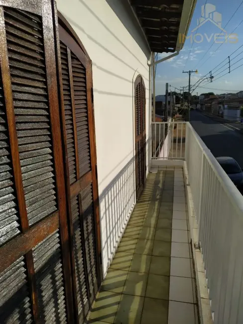 Foto 1 de Sobrado com 4 quartos para alugar, 380m2 em Vila Falcão, Bauru - SP