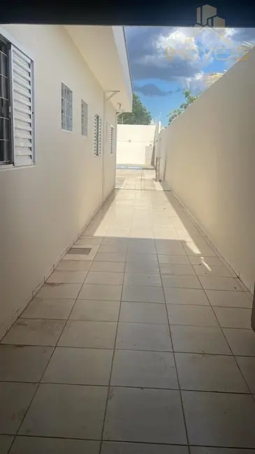 Foto 2 de Casa com 2 quartos à venda, 400m2 em Núcleo Habitacional Vereador Edson Francisco da Silva, Bauru - SP