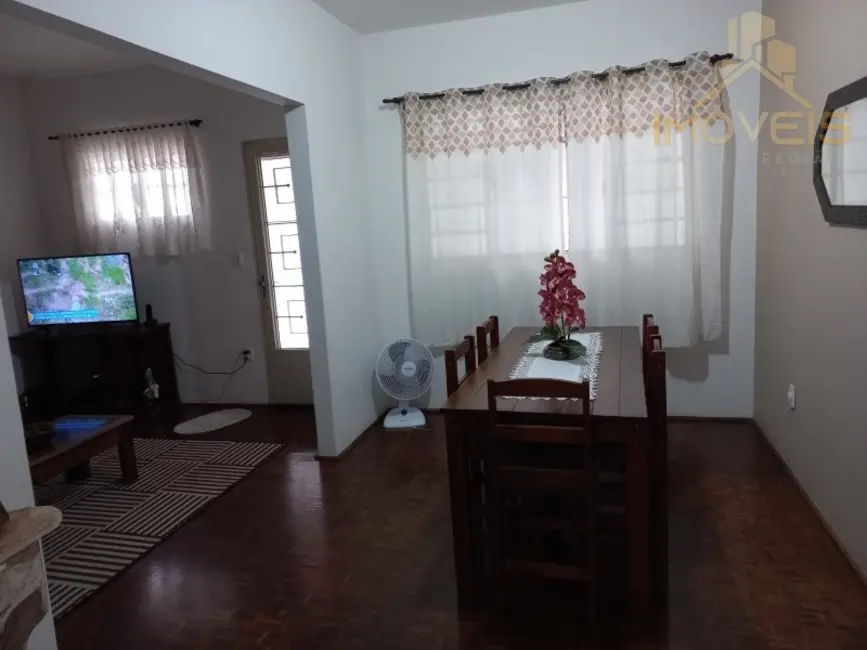 Foto 2 de Casa com 3 quartos à venda, 100m2 em Jardim Marambá, Bauru - SP