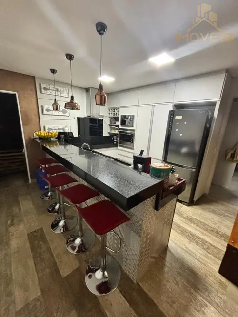 Casa de Condomínio com 3 quartos à venda, 163m2 em Residencial Jardins do Sul, Bauru - SP - imagem 6 Foto 6 de Casa de Condomínio com 3 quartos à venda, 163m2 em Residencial Jardins do Sul, Bauru - SP