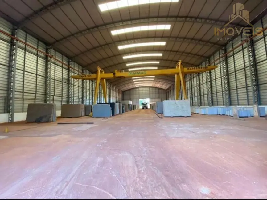 Foto 1 de Armazém / Galpão à venda, 156m2 em Pederneiras - SP