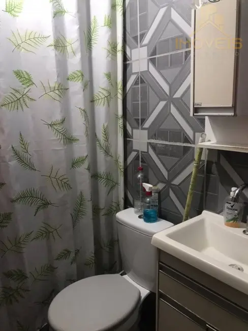 Foto 2 de Casa com 2 quartos à venda, 187m2 em Núcleo Habitacional Vereador Edson Francisco da Silva, Bauru - SP