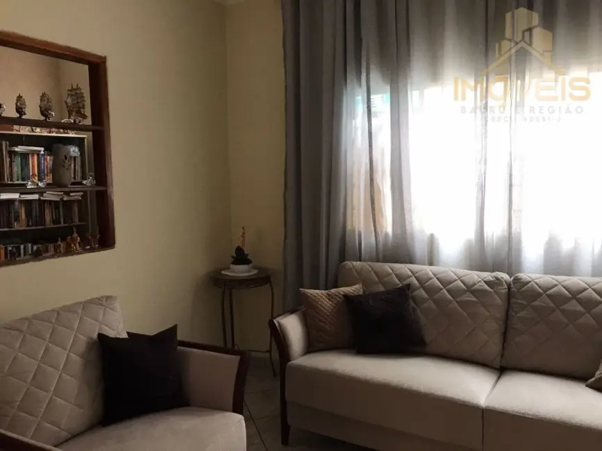 Foto 5 de Casa com 4 quartos à venda, 148m2 em Residencial Vanessa, Bauru - SP