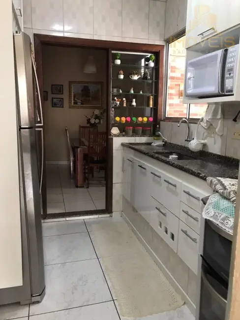 Foto 1 de Casa com 4 quartos à venda, 148m2 em Residencial Vanessa, Bauru - SP