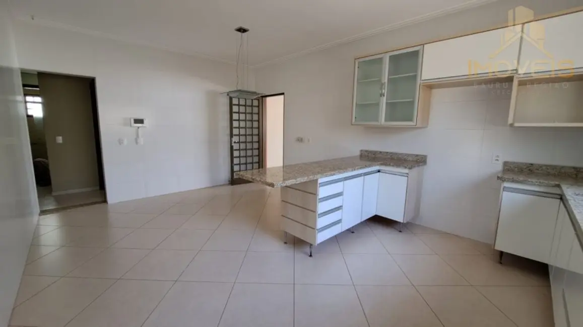 Foto 9 de Casa com 3 quartos à venda, 260m2 em Bauru - SP