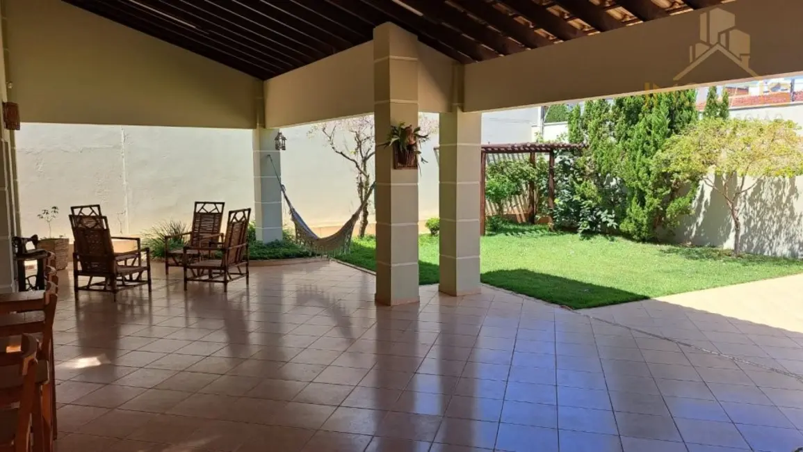 Foto 3 de Casa com 3 quartos à venda, 260m2 em Bauru - SP