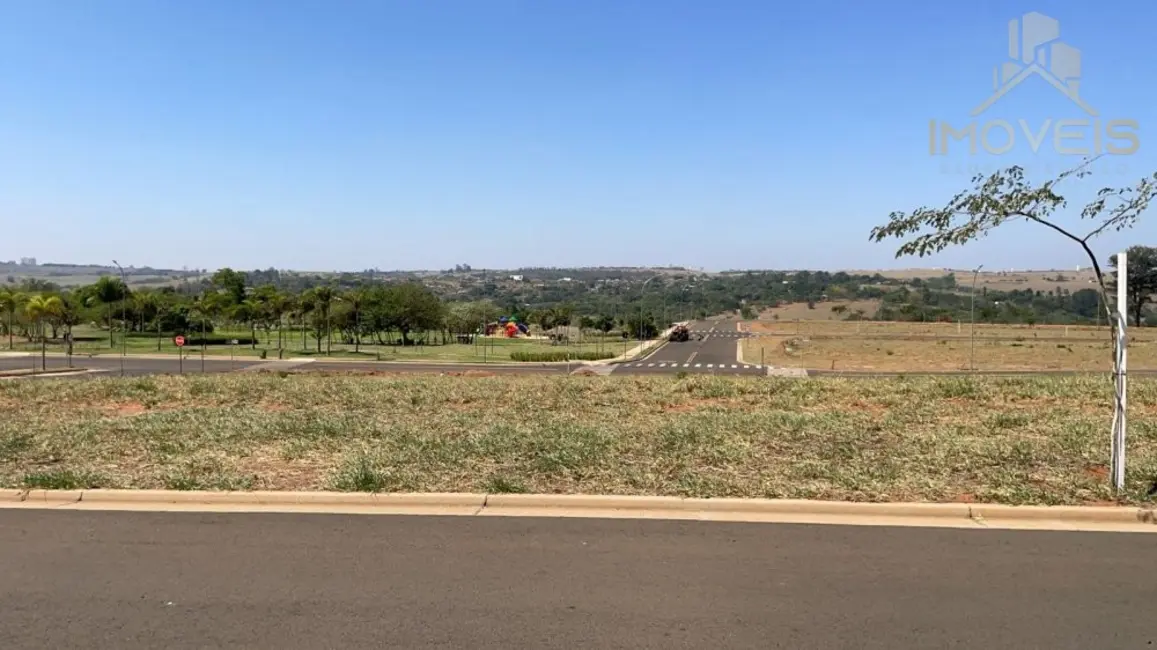 Foto 1 de Terreno / Lote à venda, 225m2 em Piratininga - SP