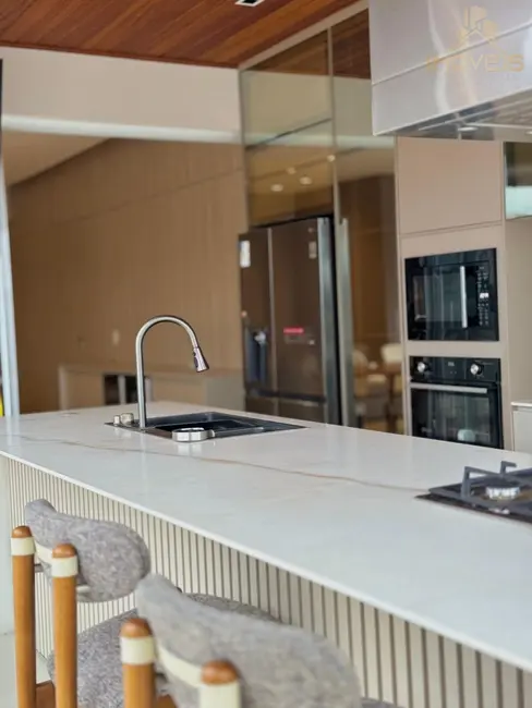 Casa de Condomínio com 3 quartos à venda, 235m2 em Bauru - SP - imagem 2 Foto 2 de Casa de Condomínio com 3 quartos à venda, 235m2 em Bauru - SP