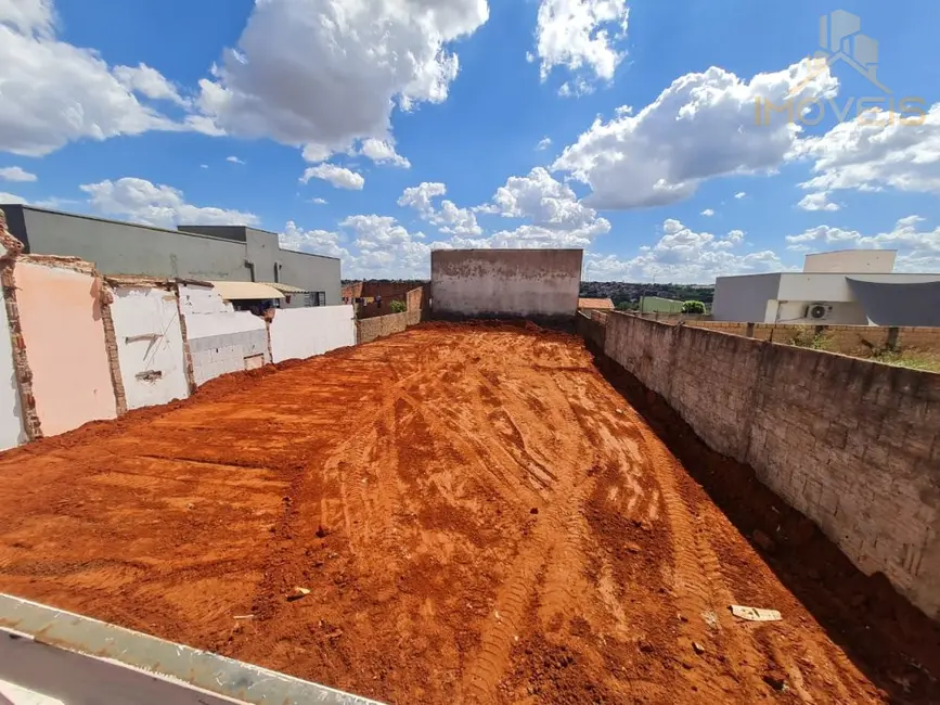 Foto 1 de Terreno / Lote à venda, 110m2 em Jardim Marília, Bauru - SP