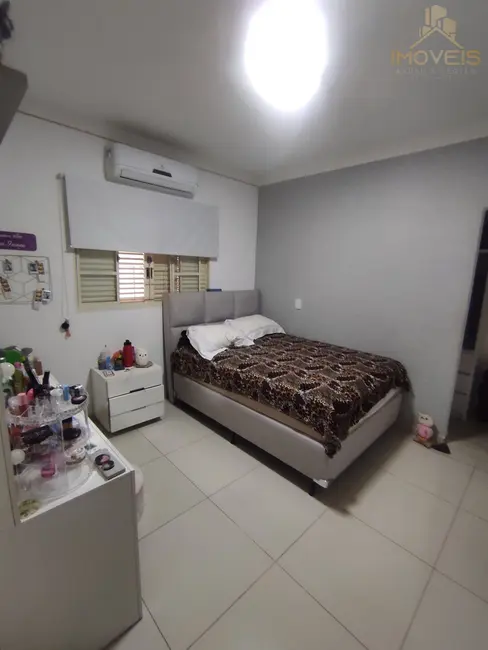 Casa de Condomínio com 3 quartos à venda, 220m2 em Quinta Ranieri, Bauru - SP - imagem 4 Foto 4 de Casa de Condomínio com 3 quartos à venda, 220m2 em Quinta Ranieri, Bauru - SP