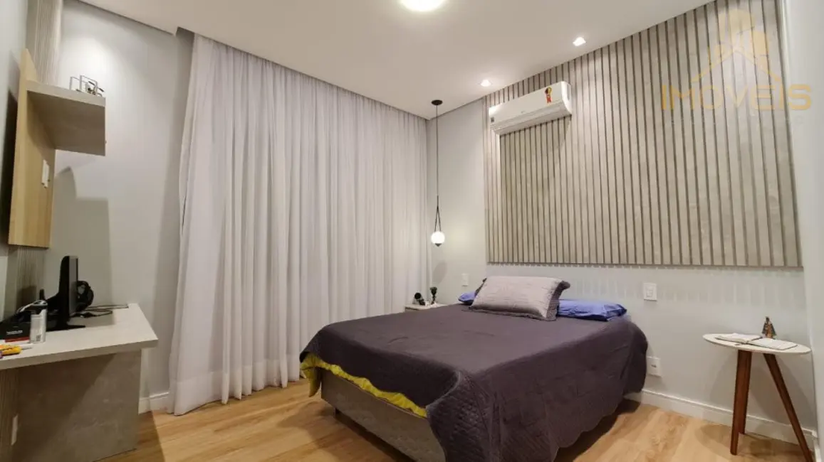 Foto 2 de Casa de Condomínio à venda, 550m2 em Residencial Lago Sul, Bauru - SP