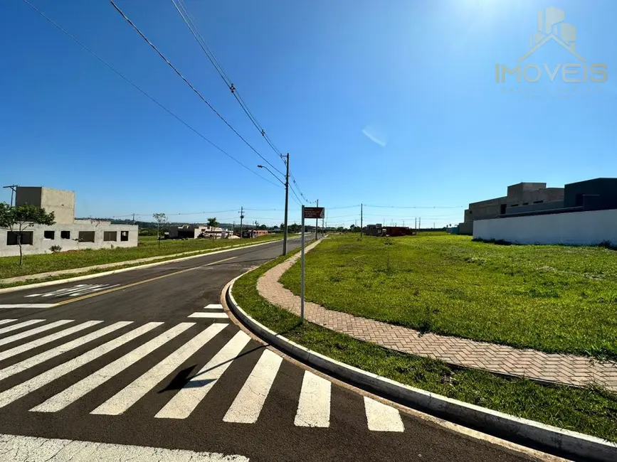 Foto 1 de Terreno / Lote à venda, 2250m2 em Centro, Piratininga - SP