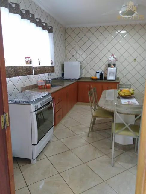Foto 6 de Casa com 3 quartos à venda, 204m2 em Vila Cardia, Bauru - SP