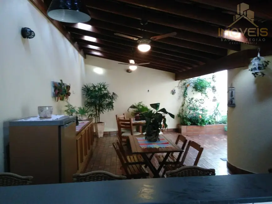 Foto 8 de Casa com 3 quartos à venda, 204m2 em Vila Cardia, Bauru - SP